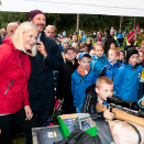 Mange fikk prøve seg på standen til Styrvoll skytterlag. Foto: Lise Åserud, NTB scanpix